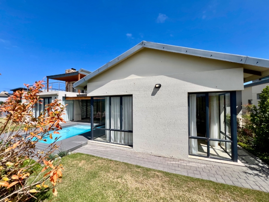 5 Bedroom Property for Sale in Oubaai Western Cape
